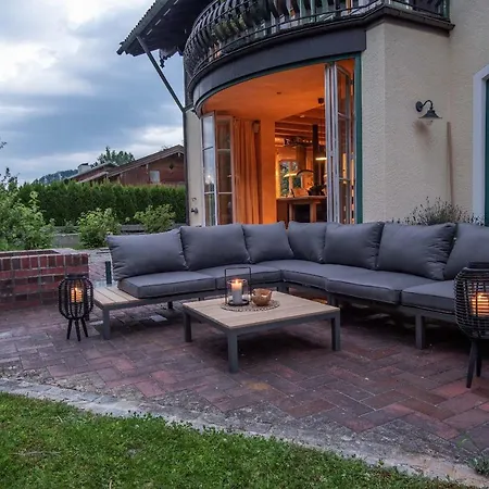 Landhaus Direkt Am See Mit Garten, Kamin & Sauna Prázdninový dům *
