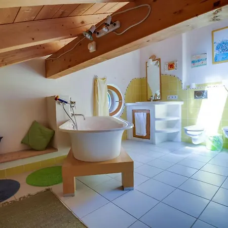 Landhaus Direkt Am See Mit Garten, Kamin & Sauna Schliersee