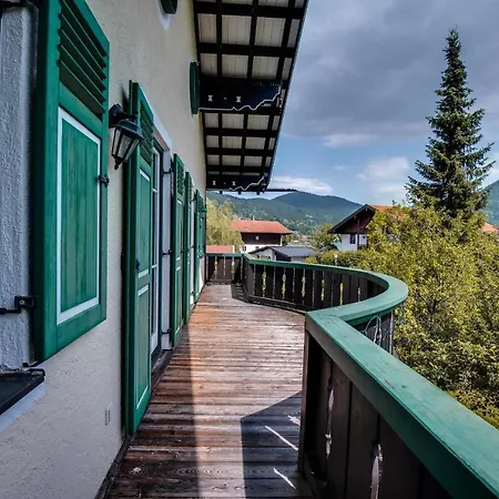 Landhaus Direkt Am See Mit Garten, Kamin & Sauna